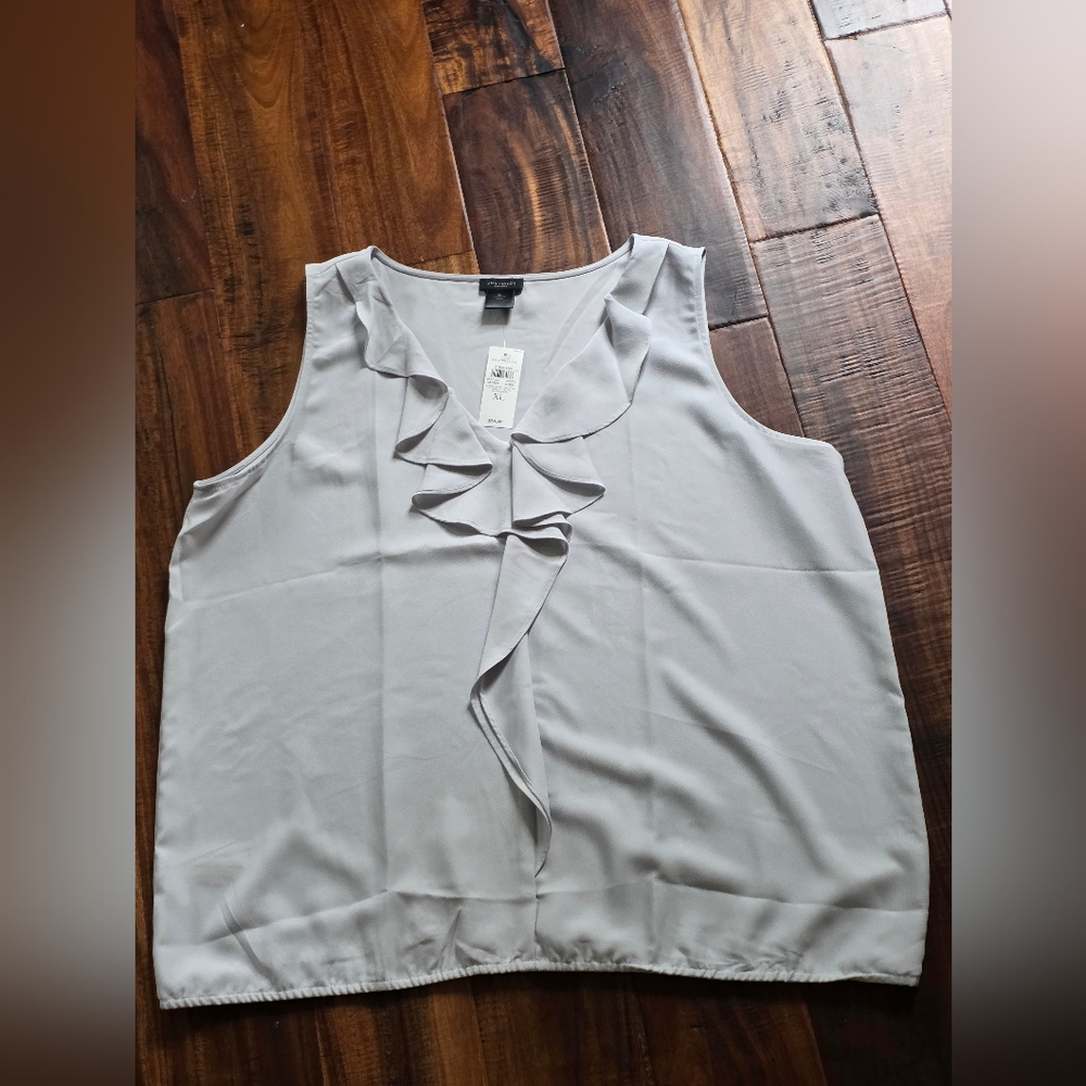 Women's Gray Sleeveless Top